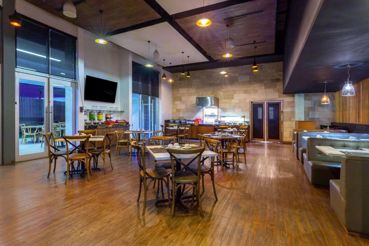 Tryp By Wyndham San Luis Potosi Hotel & Suites Exteriör bild