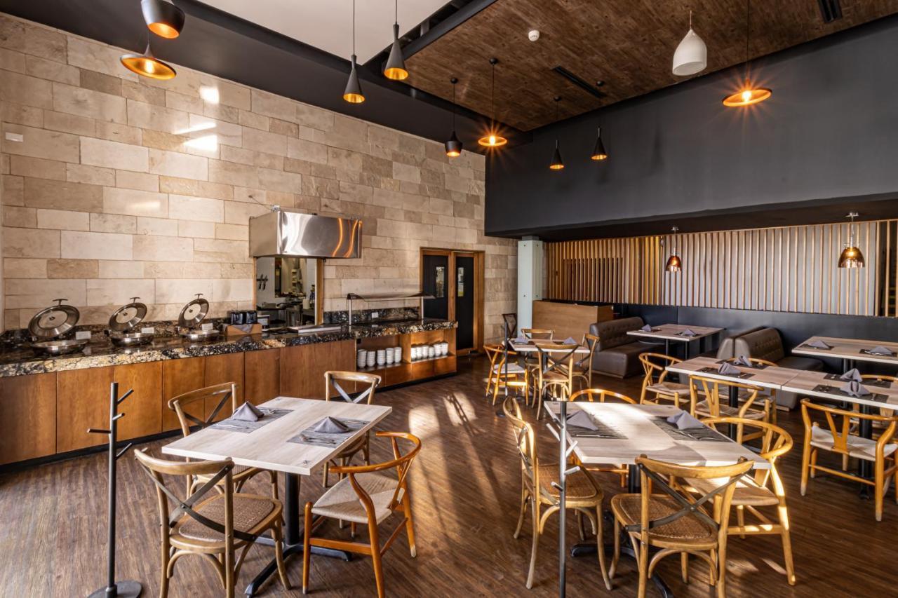 Tryp By Wyndham San Luis Potosi Hotel & Suites Exteriör bild